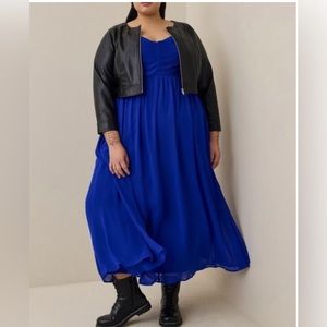 TORRID NWT MAXI CHIFFON PLEATED DRESS - Bright blue size 1X